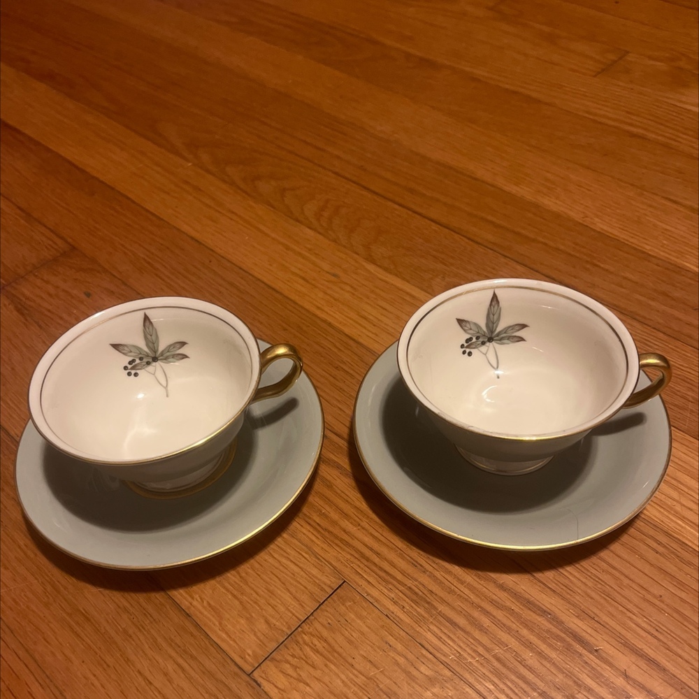 Castleton tea cups and saucer set